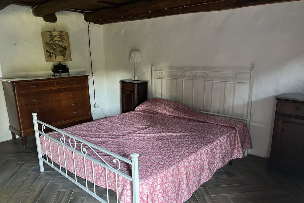 Photo of Bedroom in Tagliolo Monferrato