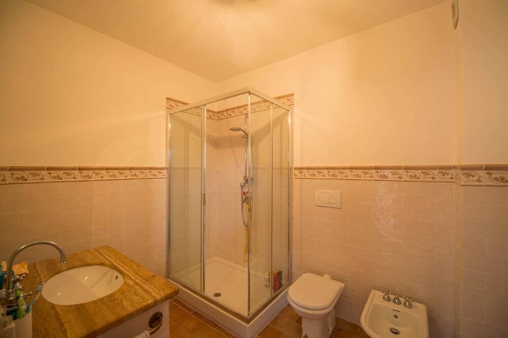 Photo of Bathroom in Papiano