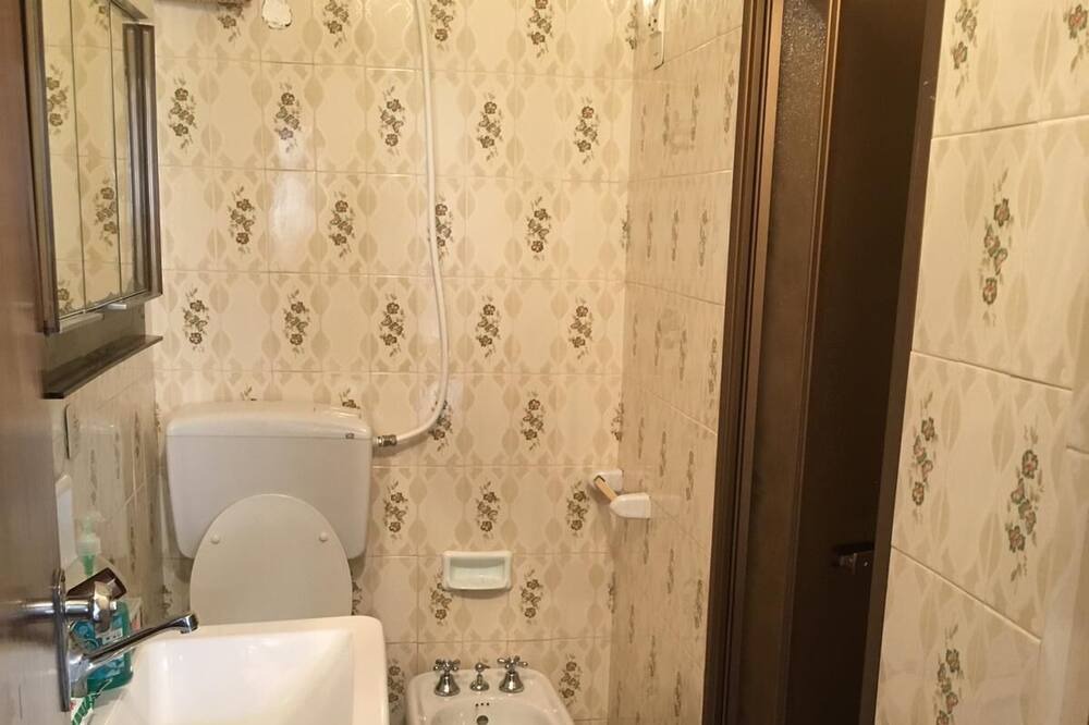 Photo of Bathroom in Contrada Pantano d'Arci