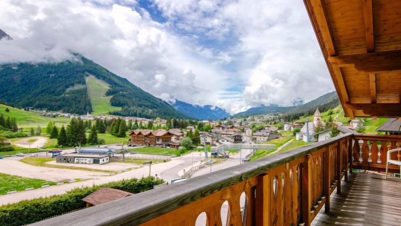 Photo of Outdoor in Pera