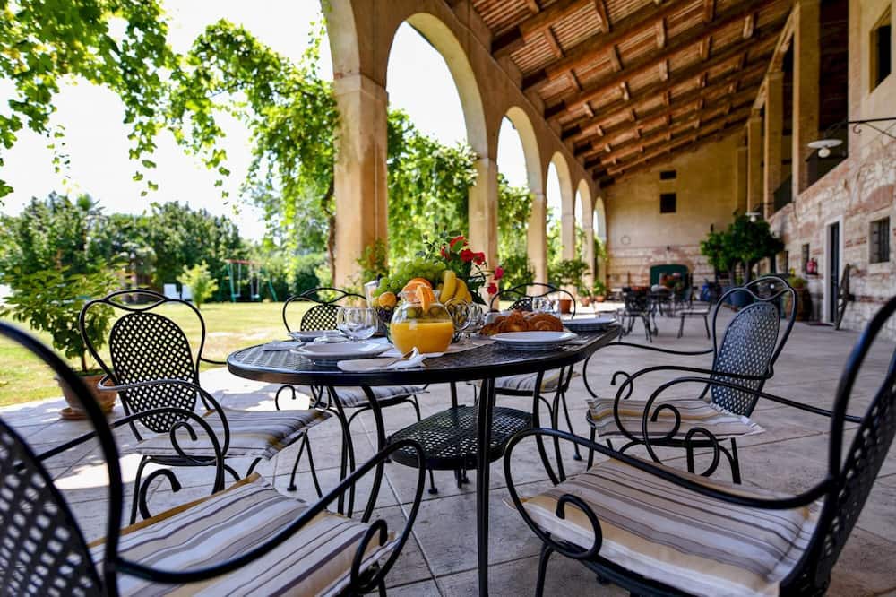 Photo of Patio Balcony in Longare