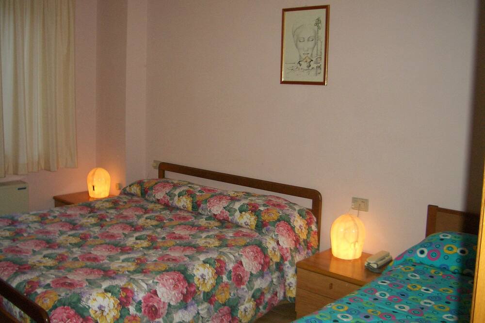 Photo of Bedroom in Preci