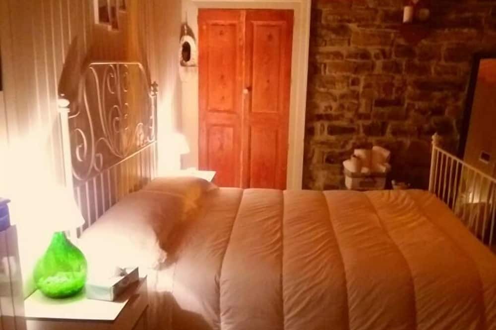 Photo of Bedroom in Alessandria del Carretto