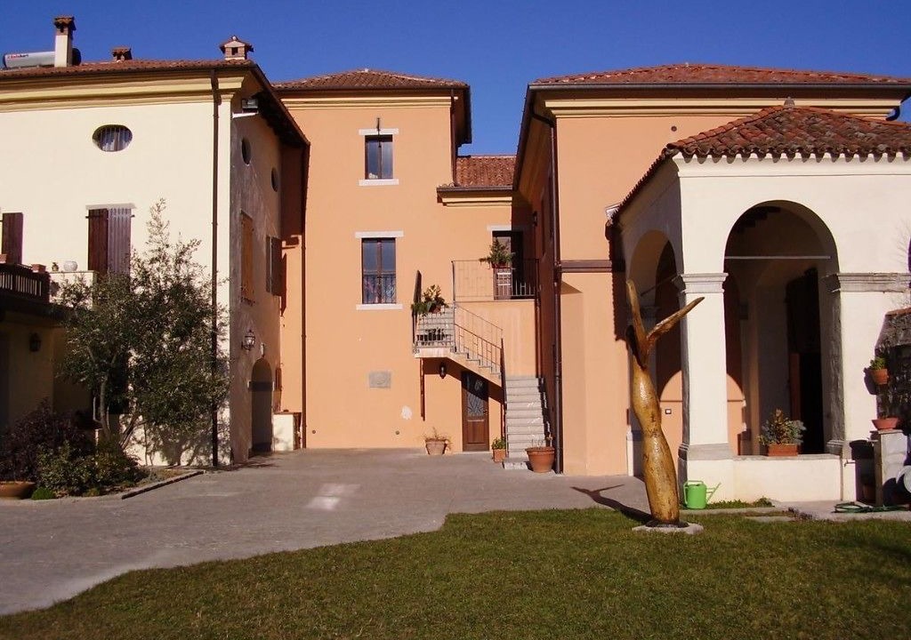 Photo of Outdoor in Albana