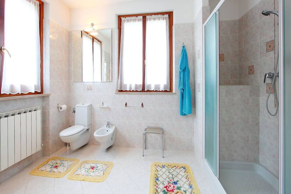 Photo of Bathroom in Granarola