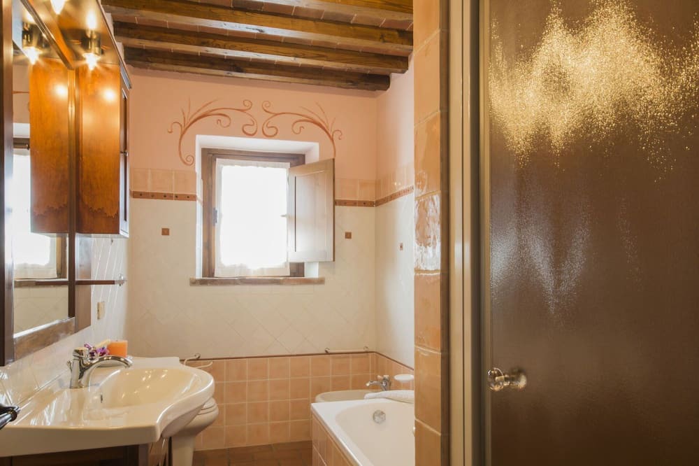 Photo of Bathroom in Marciano della Chiana