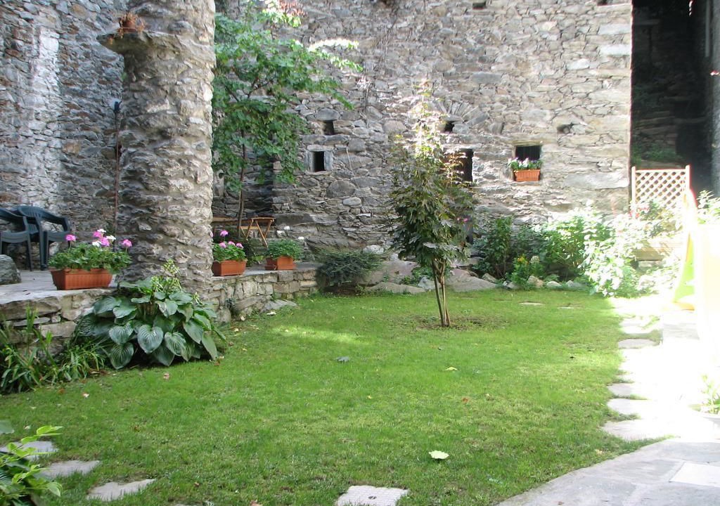 Photo of Outdoor in Bard