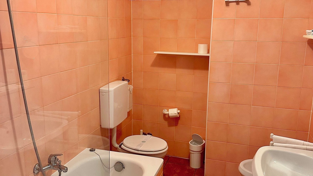 Photo of Bathroom in Brusimpiano