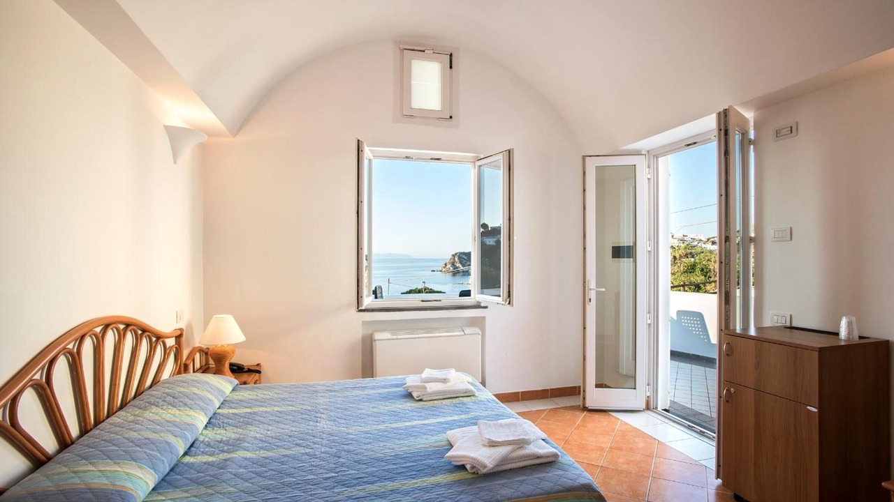 Photo of Bedroom in Le Forna