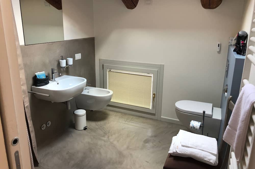 Photo of Bathroom in Malo