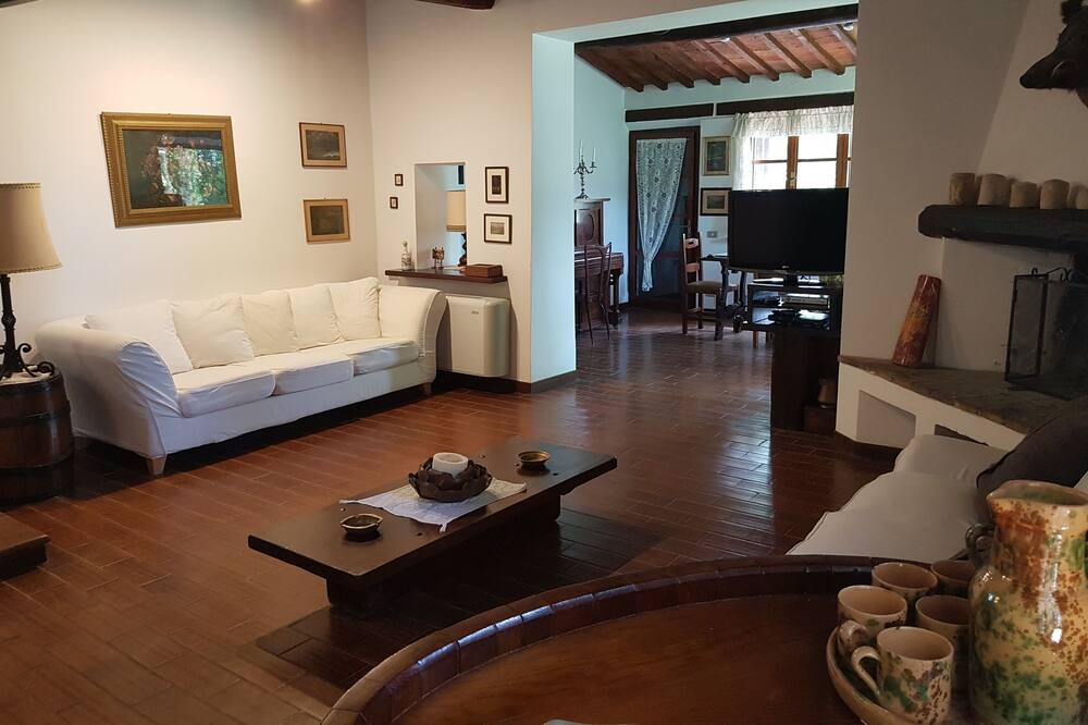 Photo of Livingroom in Panicale