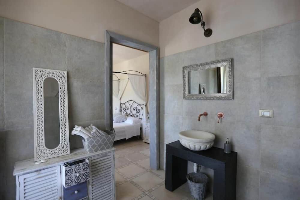 Photo of Bathroom in Molare
