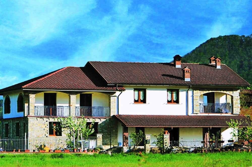 Photo of Outdoor in Molare