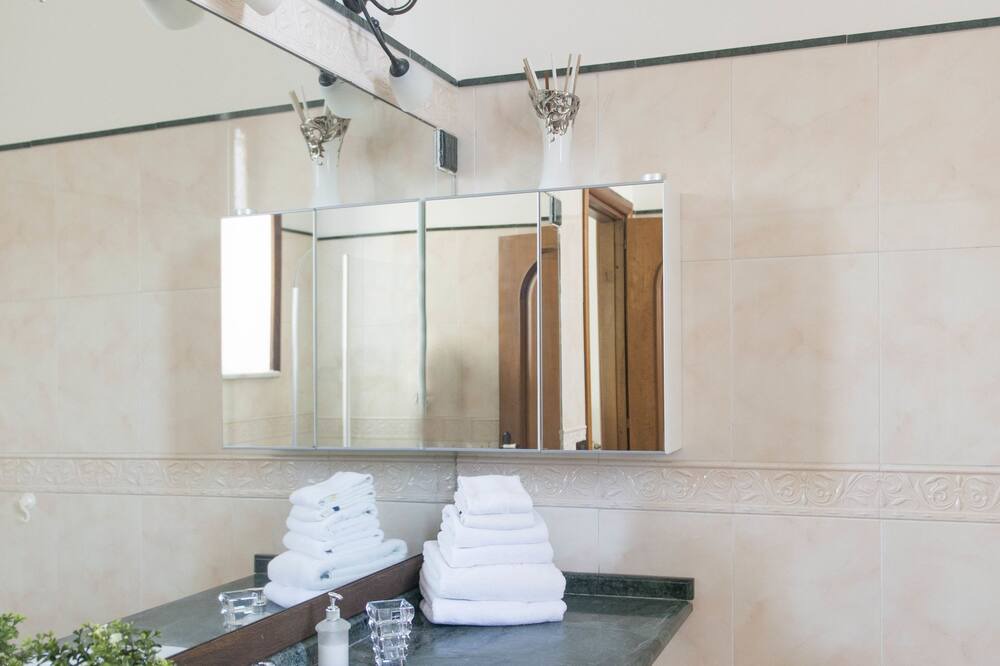 Photo of Bathroom in Aversa