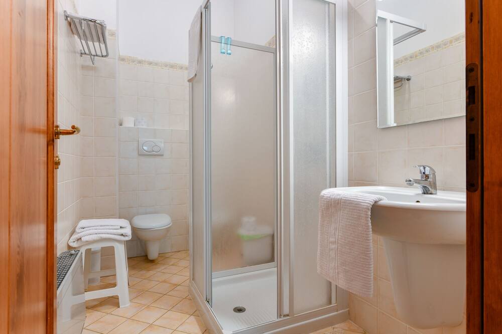 Photo of Bathroom in Longare