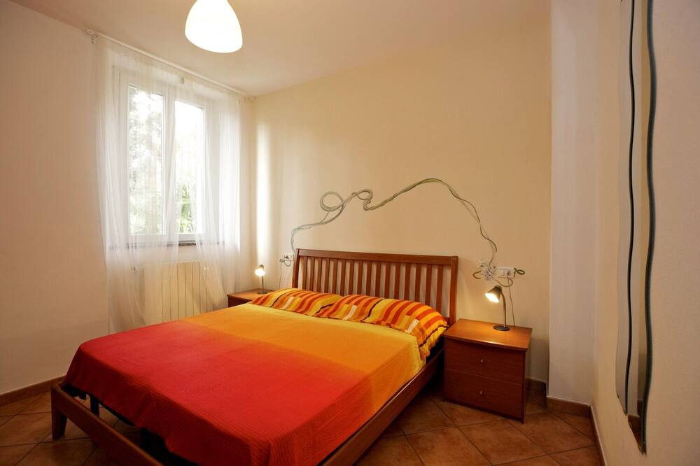 Photo of Bedroom in Tronzano Lago Maggiore