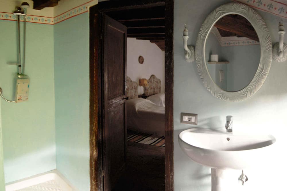 Photo of Bathroom in Camporgiano