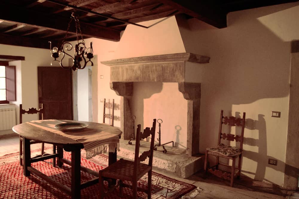 Photo of Livingroom in Camporgiano