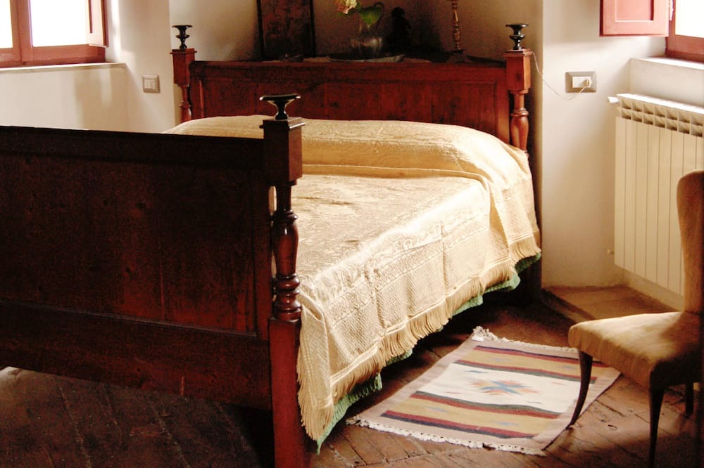 Photo of Bedroom in Camporgiano