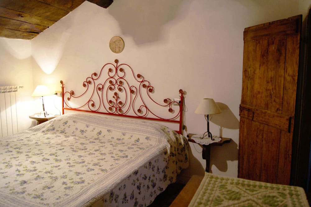 Photo of Bedroom in Camporgiano