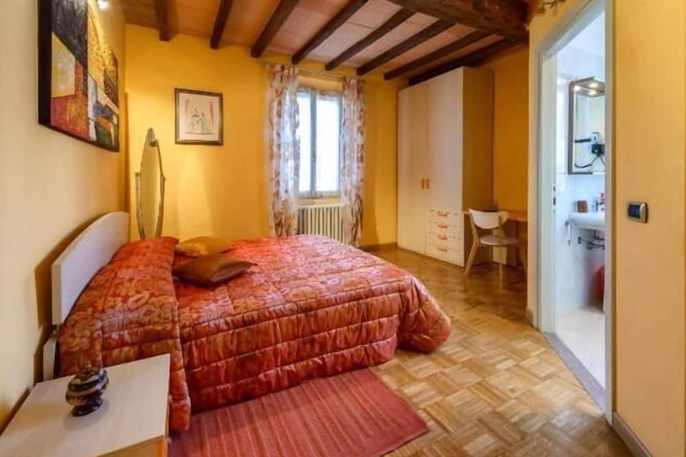 Photo of Bedroom in Torrile