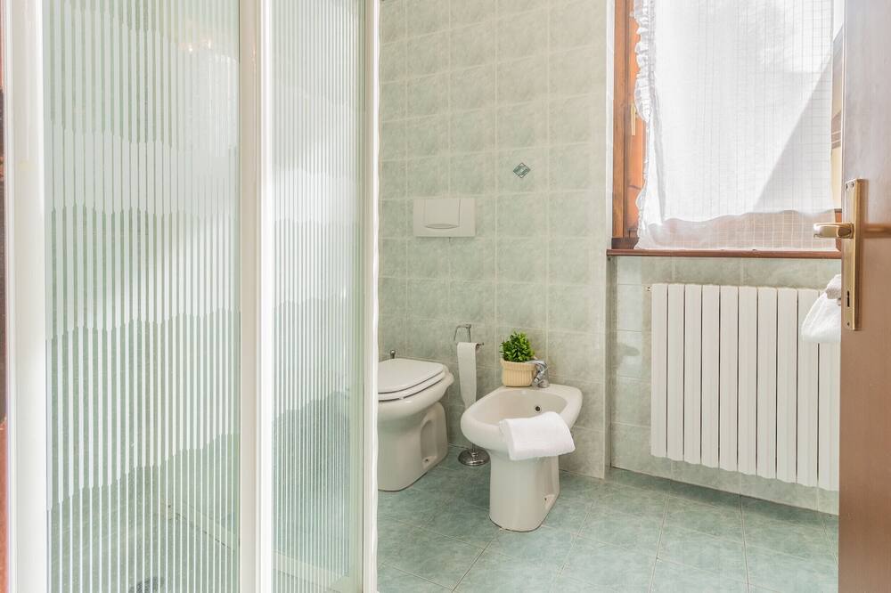 Photo of Bathroom in Perledo