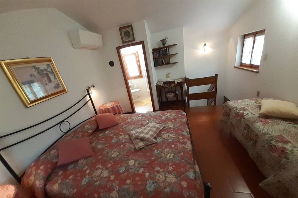 Photo of Bedroom in Campagnola