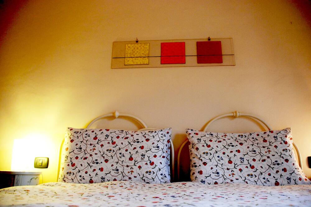 Photo of Bedroom in Acqui Terme