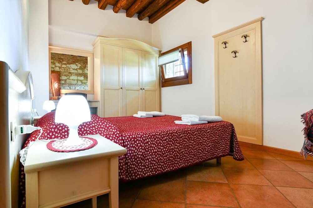 Photo of Bedroom in Longare