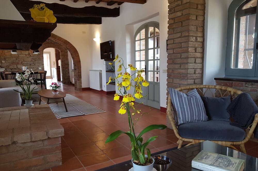 Photo of Livingroom in Panicale
