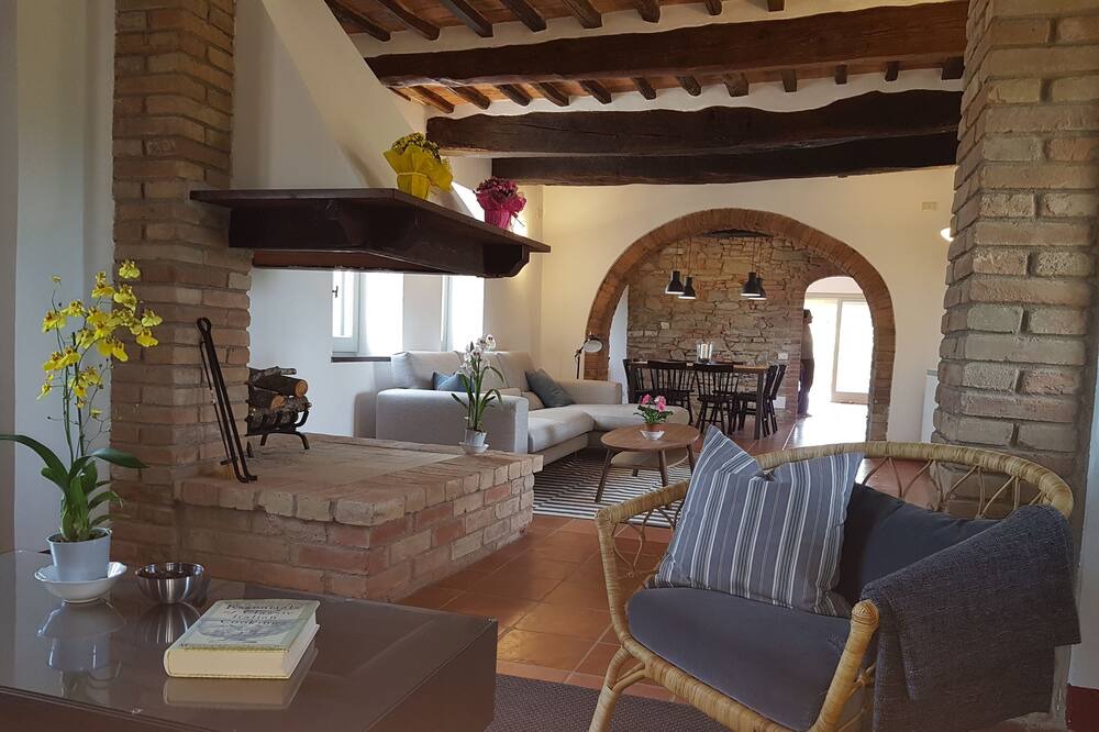 Photo of Livingroom in Panicale