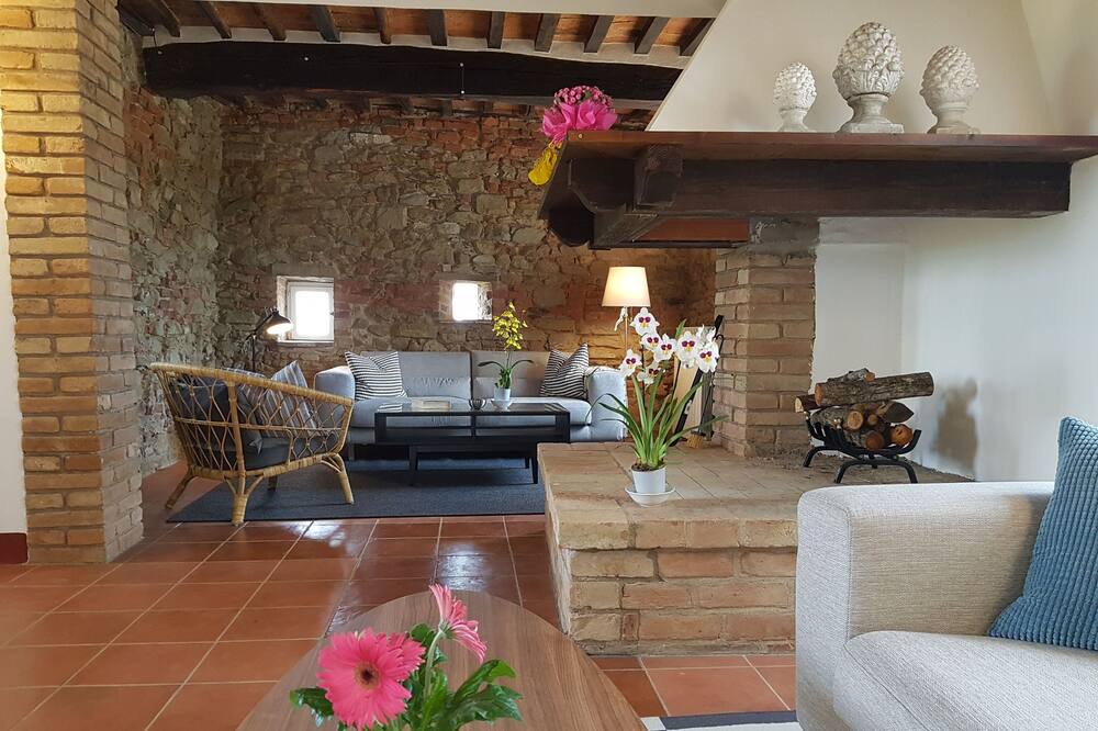 Photo of Livingroom in Panicale