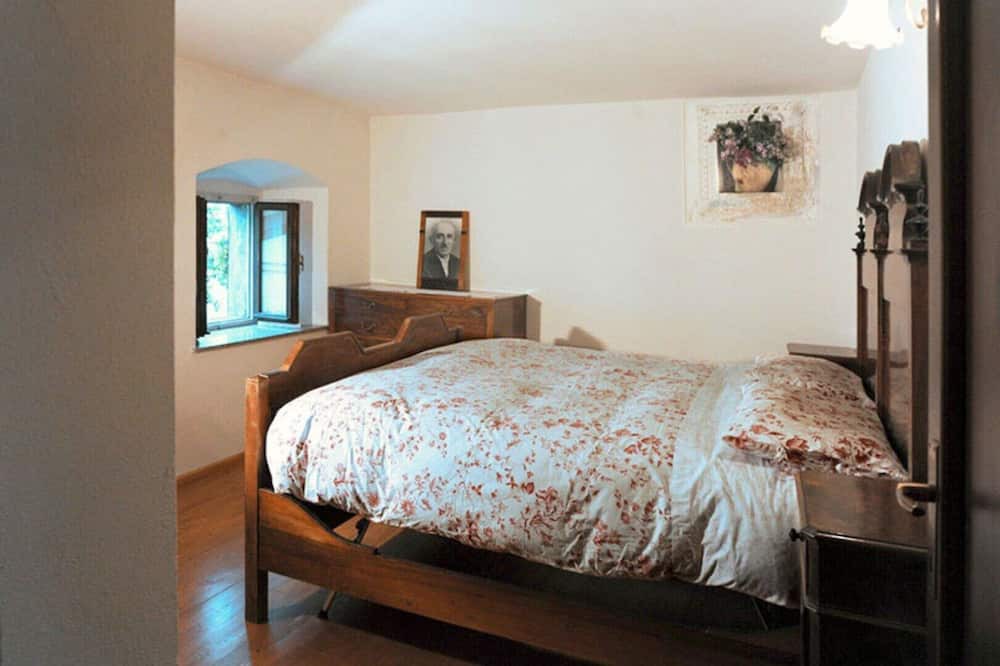 Photo of Bedroom in Comeglians