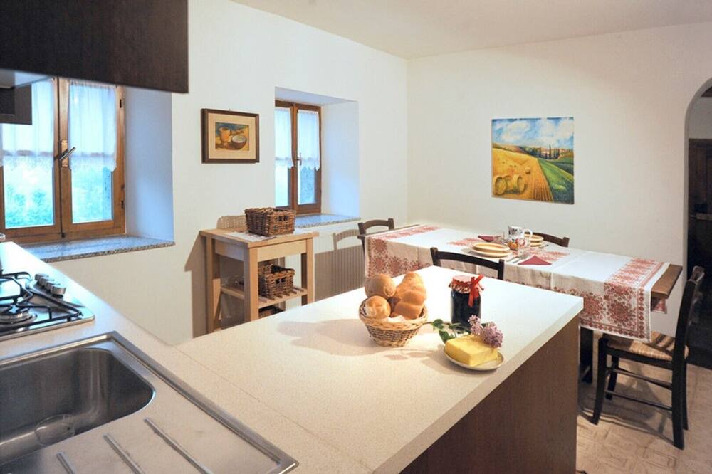 Photo of Kitchen in Comeglians
