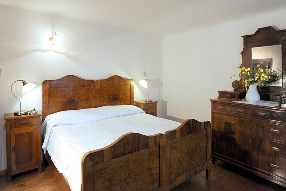 Photo of Bedroom in Comeglians