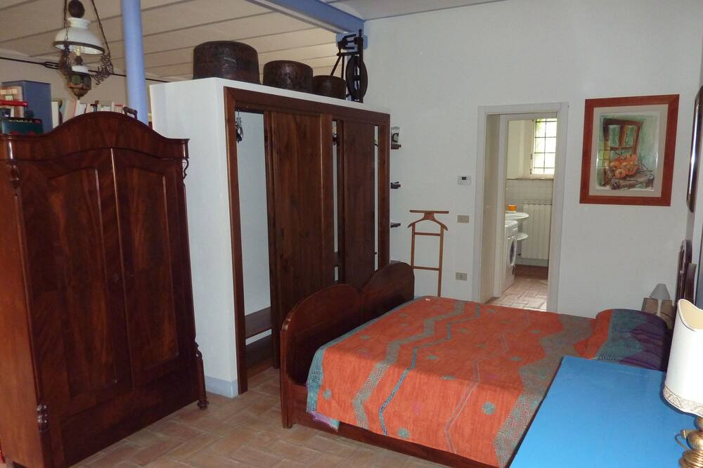 Photo of Bedroom in Scapezzano