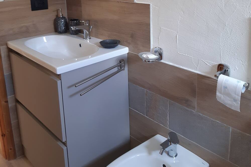 Photo of Bathroom in Degioz