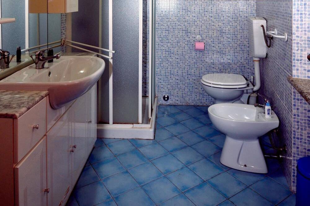 Photo of Bathroom in Lerma