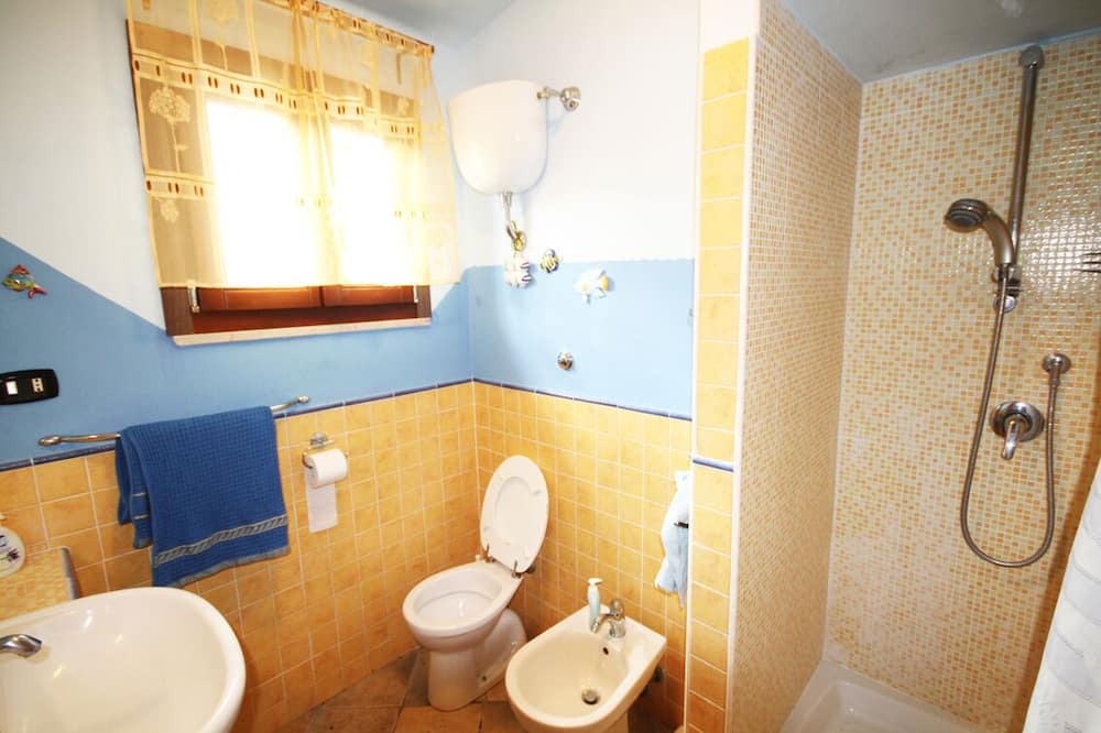 Photo of Bathroom in Latina Lido