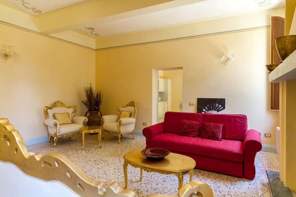 Photo of Livingroom in Massa Castello