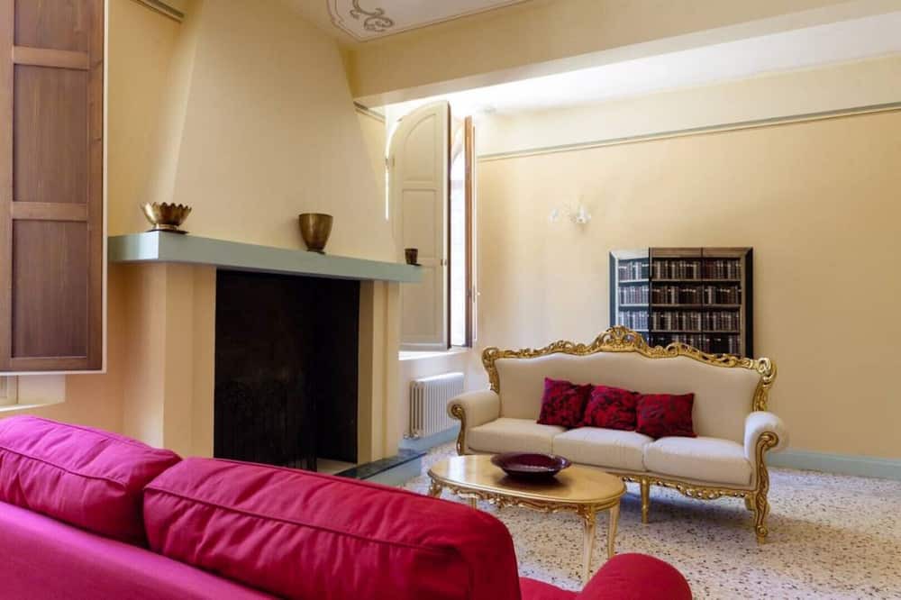 Photo of Livingroom in Massa Castello