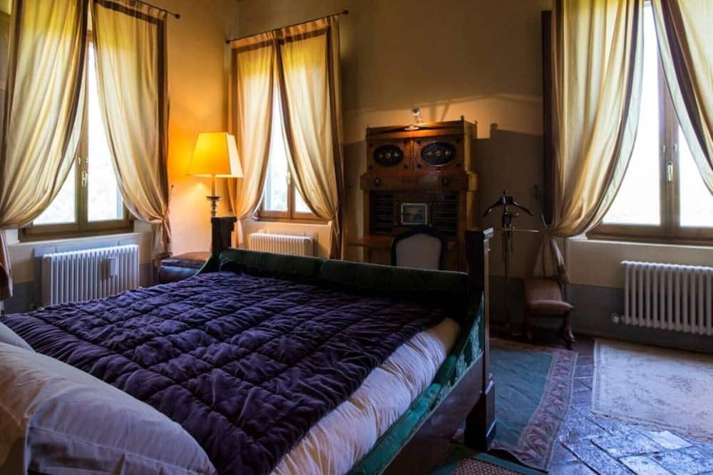 Photo of Bedroom in Massa Castello