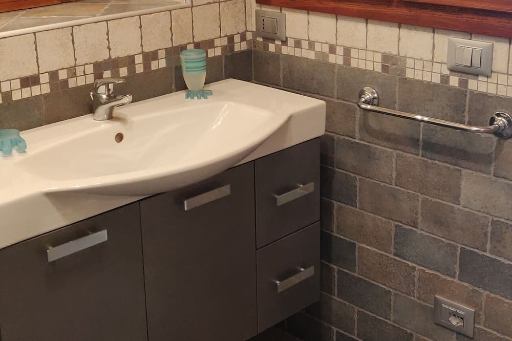Photo of Bathroom in Saint Maurice