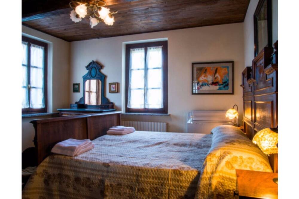 Photo of Bedroom in Gattatico