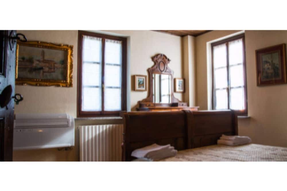 Photo of Bedroom in Gattatico
