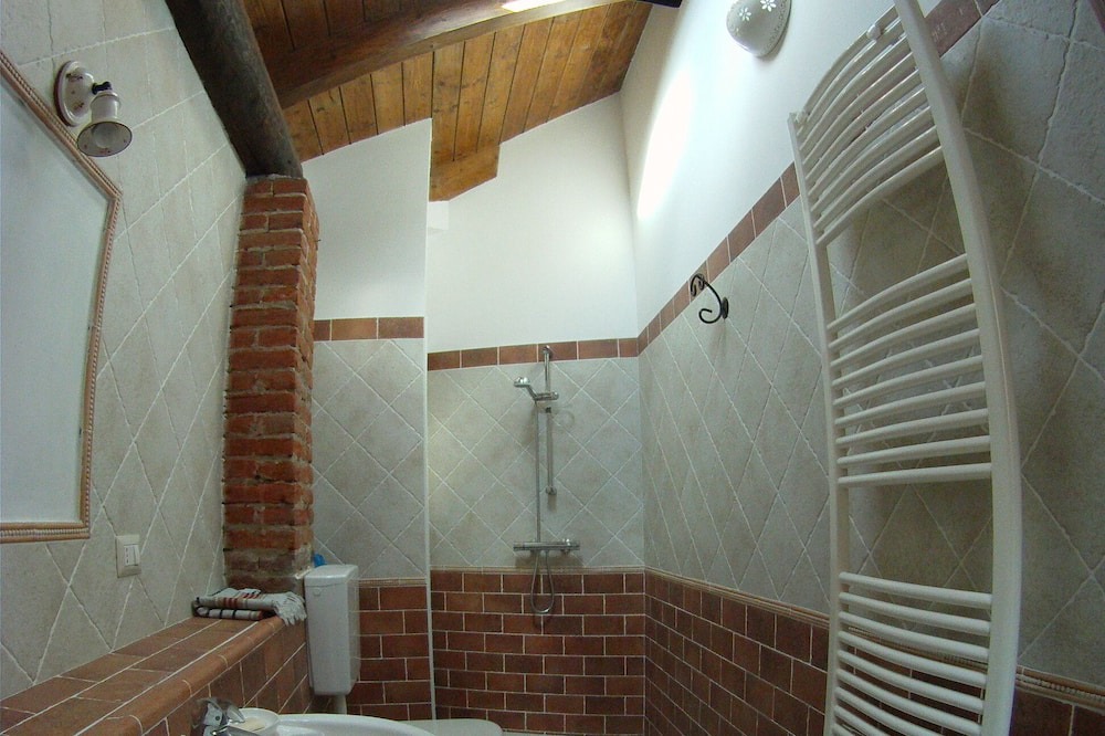 Photo of Bathroom in Bruino