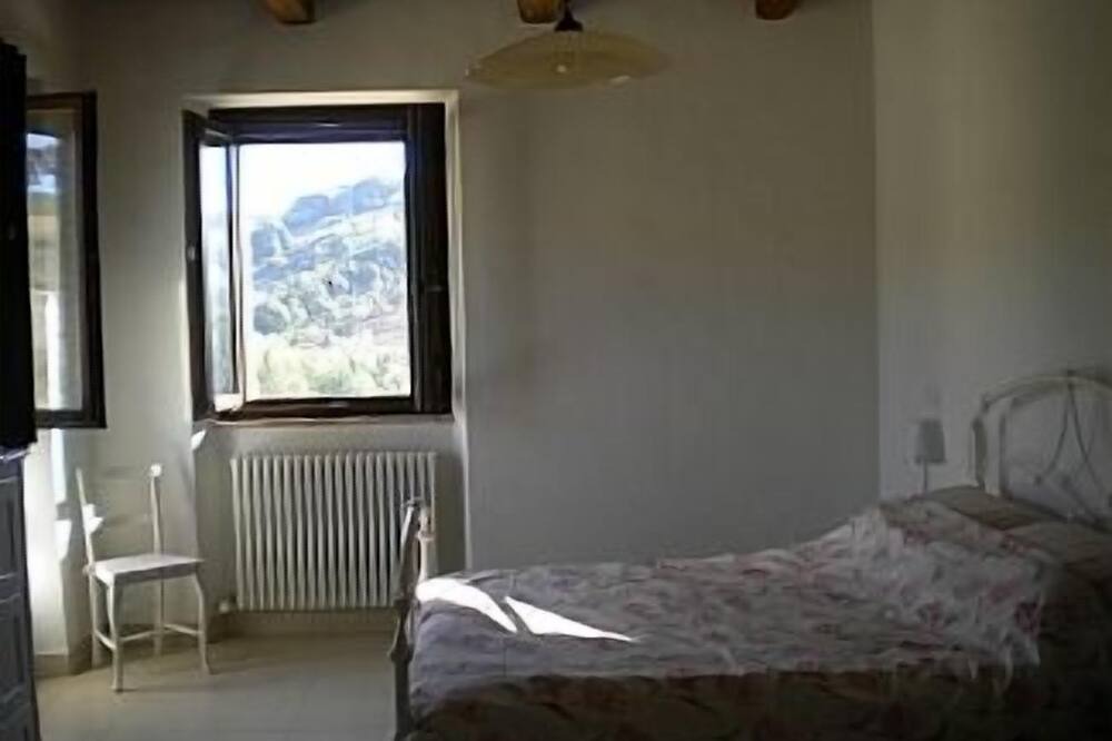 Photo of Bedroom in Falerone