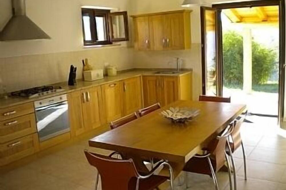 Photo of Kitchen in Falerone