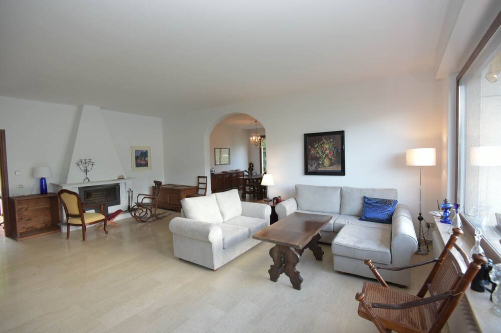 Photo of Livingroom in Tronzano Lago Maggiore