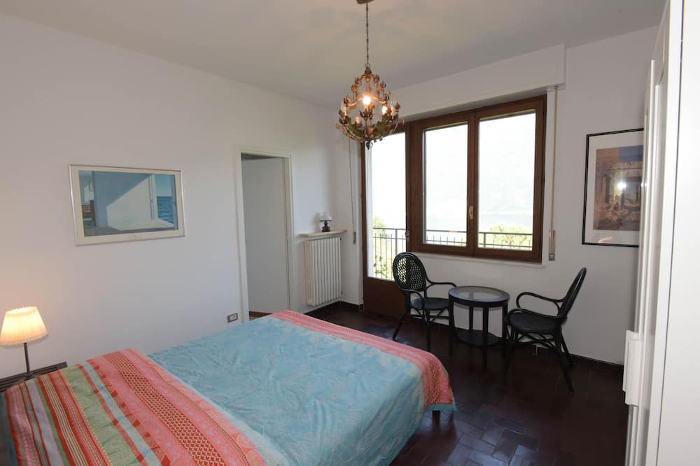 Photo of Bedroom in Tronzano Lago Maggiore